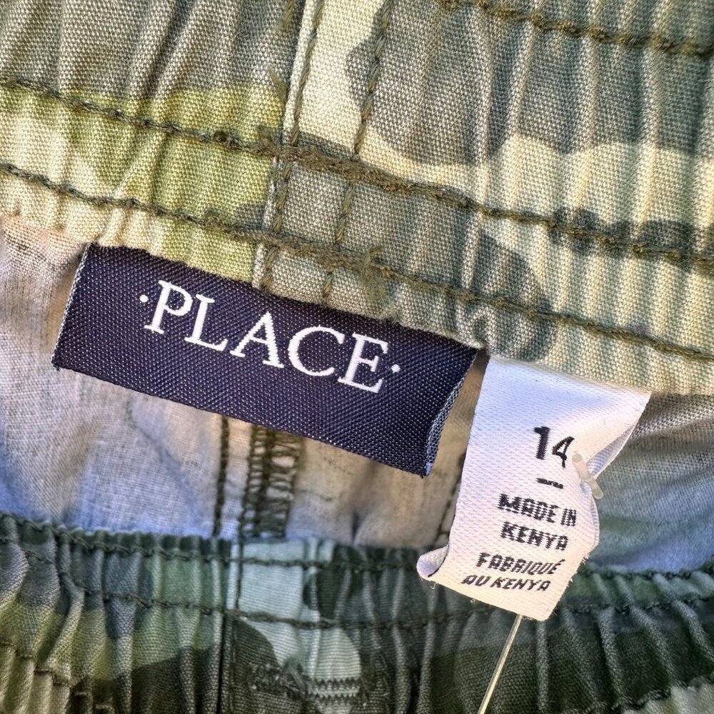 Place Boys Camo Elastic Waist Cargo Shorts Size 14 100% Cotton Made In Kenya - Picture 2 of 8